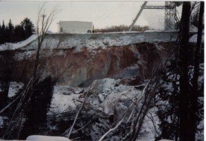n_Large_gold_mine_2